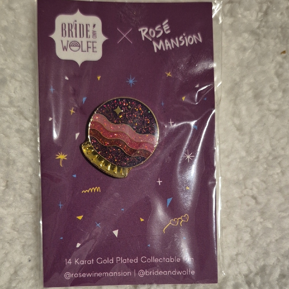 Rose Mansion Lapel Pin Interactive Wine Tasting Adventure New York Rare